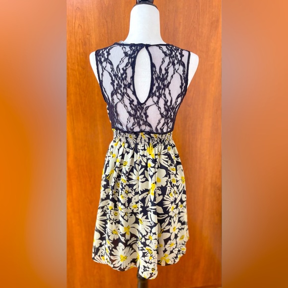 Zara Basic Sleeveless Black, flower print Dress Size M / New without tag - Picture 4 of 10